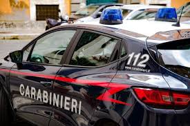 Torre del Greco: 67enne ruba borsello e investe la vittima