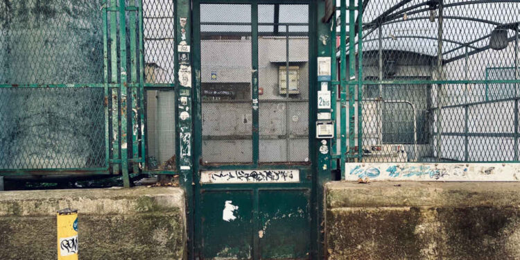 Vomero: Riaprono le scuole , non la biblioteca Croce