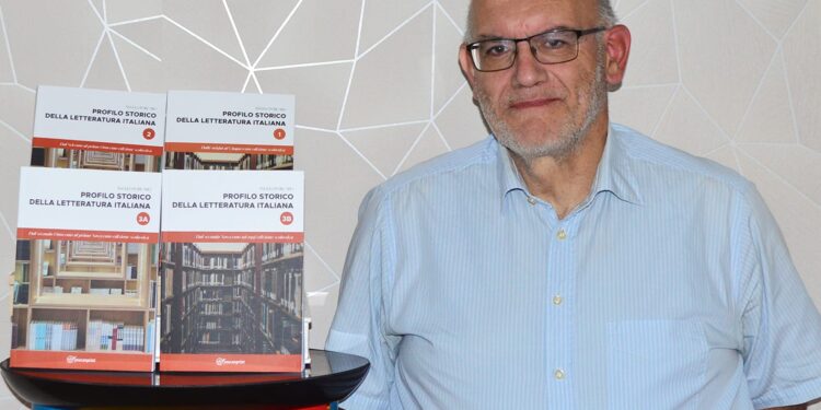 CULTURA. Fari puntati sul docente-scrittore Angelo Porcaro, storico e critico della letteratura italiana