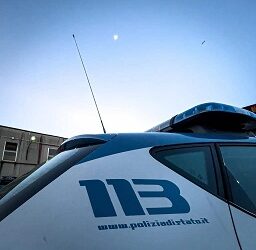 Giugliano: Maltratta la compagna, arrestato