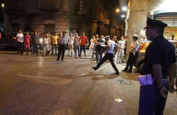 Afragola: Sparatoria nella notte tre feriti e 15 bossoli