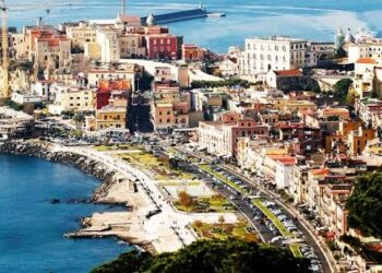 Pozzuoli: 26enne custodisce botti illegali e sigarette di contrabbando