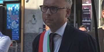 Casoria : Il Sindaco manda a “casa “ la Giunta Comunale