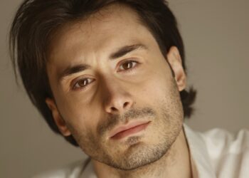 IL PREMIO. Cardito, la città celebra i talenti del territorio: premiato l’attore Francesco Barra