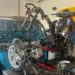 Afragola, la polizia locale sequestra un’officina meccanica: denunciato il titolare per ricettazione e riciclaggio