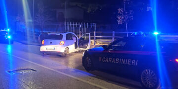 Massa di Somma:Inseguito dai Carabinieri si schianta sul guard rail