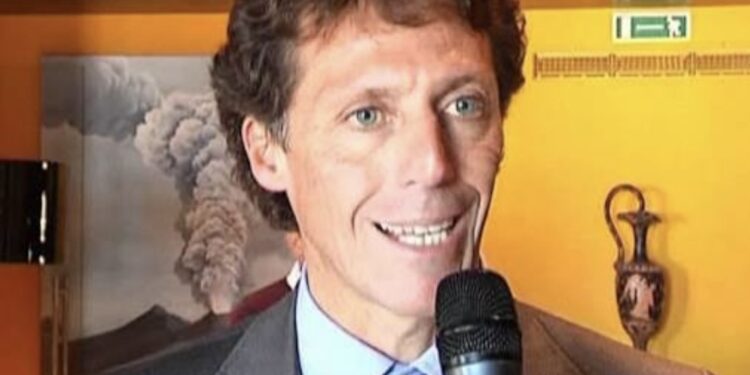 Regione Campania: Prime grane per Fico , incompatibilità per Cuomo?
