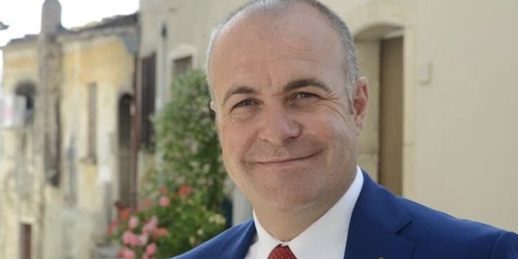 Regione Campania : Il marito della Serluca si dimette dal Consorzio Asi Benevento