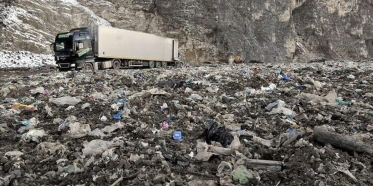 Ischia: Sequestro di area destinata allo stoccaggio dei rifiuti