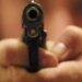 Napoli : Anziano 75enne si affaccia al balcone e spara con la pistola scacciacani