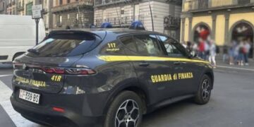 Napoli: Maxi sequestro di merce contraffatta della Guardia di Finanza