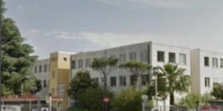 Casoria : Al Torrente, docente aggredita da un genitore durante la lezione