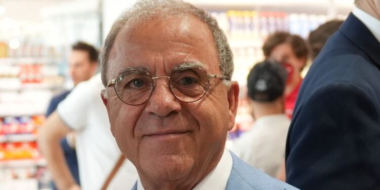 L’EVENTO. “Vulcano Buono”, taglio del nastro per i “Supermercati Piccolo” al Centro Commerciale di Nola: testimonial sarà il cantante Al Bano