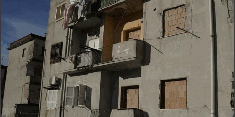 Ponticelli: 24 enne arrestato al Rione Case murate, spaccio anche della droga dell’amore