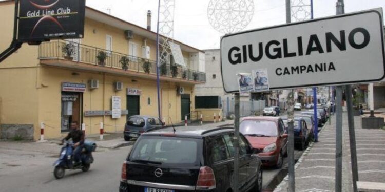 Giugliano: In sella ad uno scooter con 52 dosi di droga