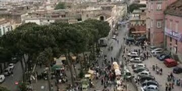Sant’Antimo: Scappano al controllo delle forze dell’ordine ma terminano sui cassonetti della spazzatura