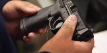 Poggioreale : Uomo custodiva la pistola nel sottoscala