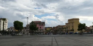 Ercolano: Tenta di rubare auto in piazza Pugliano