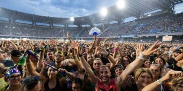 Napoli: Concerti al Maradona, terra di conquista per gli abusivi