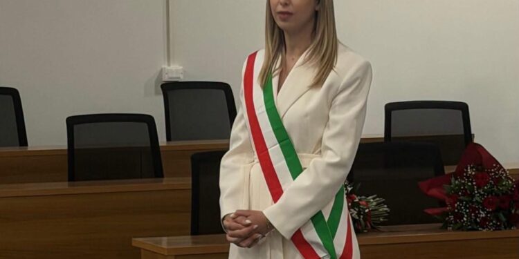 Melito: Il neo Sindaco scrive in procura e prefettura