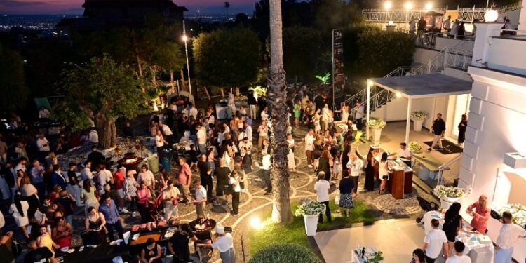 Ercolano : Trionfo di solidarietà con oltre 3000 persone a Villa Tony