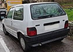 Torre Del Greco: Sfreccia su una Fiat Uno con pistola a bordo, finisce ai domiciliari