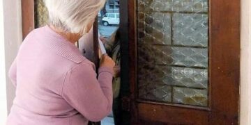 Sant’Antimo: 16enne tenta truffa ad un anziana denunciato