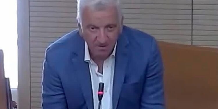 Afragola: L’opposizione boccia le linee programmatiche di Giustino, meno slogan più fatti