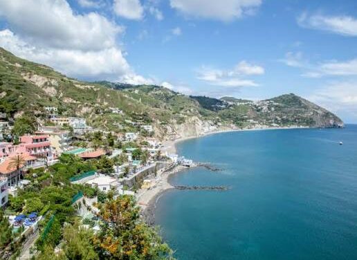 BaranoD’Ischia: Carabinieri sequestrano un resort abusivo in costruzione in una zona R4