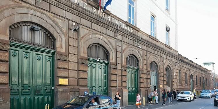 Napoli: I Carabinieri chiudono il bar “multiservizi” di fronte il carcere di Poggioreale