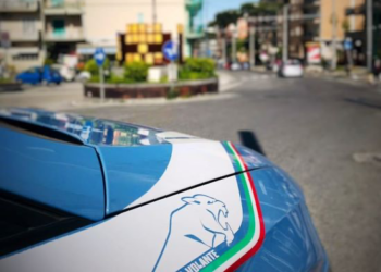 Arenaccia : 20 enne trovato con droga e soldi in Via Martiri D’Otranto