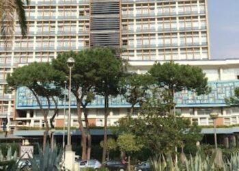 Napoli: Controlli a Piazzale Tecchio, arrestato un pusher