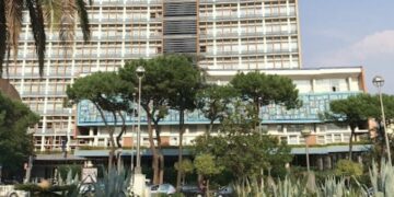 Napoli: Controlli a Piazzale Tecchio, arrestato un pusher