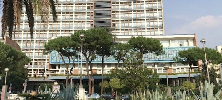 Napoli: Controlli a Piazzale Tecchio, arrestato un pusher