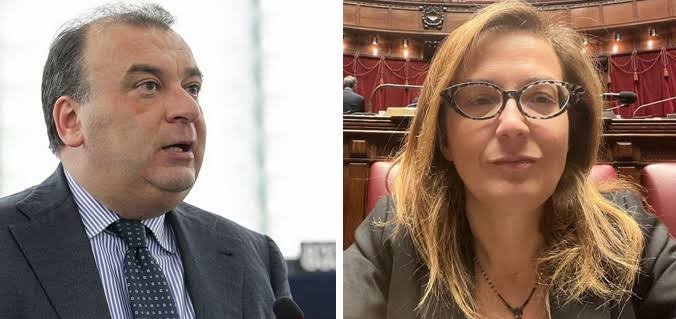 Forza Italia , congresso confermato per il 9 settembre ma è fronda interna