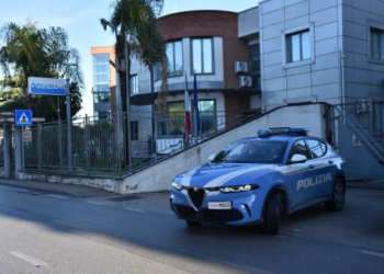Frattaminore : Pusher tratto in arresto in Via Sacco e Vanzetti dalla Polizia