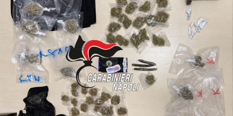 Napoli : Controllo dei Carabinieri nel Rione Traiano