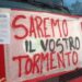Comitati Bagnoli e sfrattati bloccano i camion del cantiere America cup