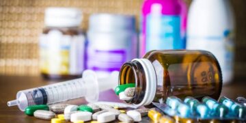 Ischia: Conserva droga nei contenitori dei medicinali, arrestato 38enne