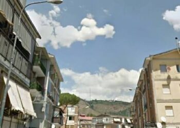 Rione Traiano, evade dai domiciliari per gettare la spazzatura, arrestato