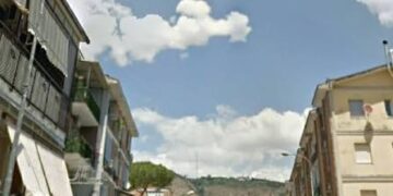 Rione Traiano, evade dai domiciliari per gettare la spazzatura, arrestato