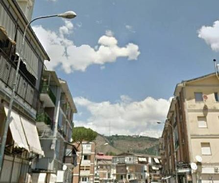 Rione Traiano, evade dai domiciliari per gettare la spazzatura, arrestato