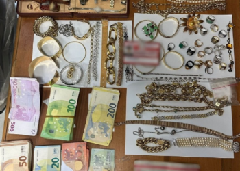Posillipo: Truffa del finto carabiniere, tratto in arresto in possesso di gioielli e denaro