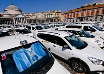 Napoli : Tassisti ricevuti in Prefettura, incontro con Regione e Comune
