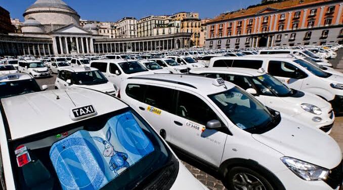 Napoli : Tassisti ricevuti in Prefettura, incontro con Regione e Comune