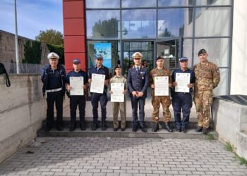 Casoria : L’amministrazione concede 3 encomi agli agenti della polizia locale e tre ai militari dell’esercito