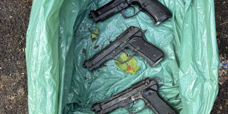 Casoria: Carabinieri sequestrano tre pistole a salve utilizzate per rapinare