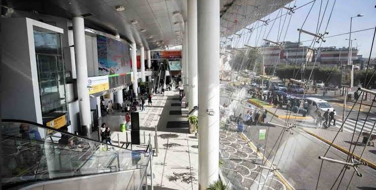 Capodichino chiuso per un mese, bus per l’aereoporto di Salerno